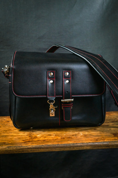 【中古・掘り出しモノ】どうぐかばんPM　Britain Black × Londoner Red