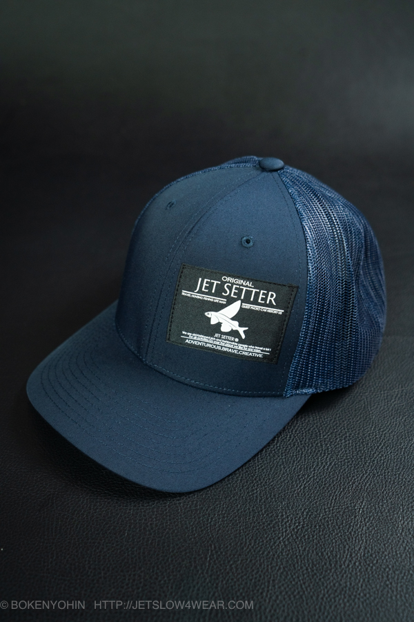 JetSetter][3Dトビウオ]ロゴキャップ「冒険用品」